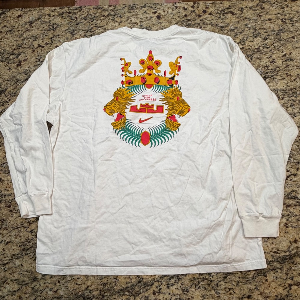 Nike LeBron James Strive For Greatness Long Sleeve Tee White XL Loose Fit ws